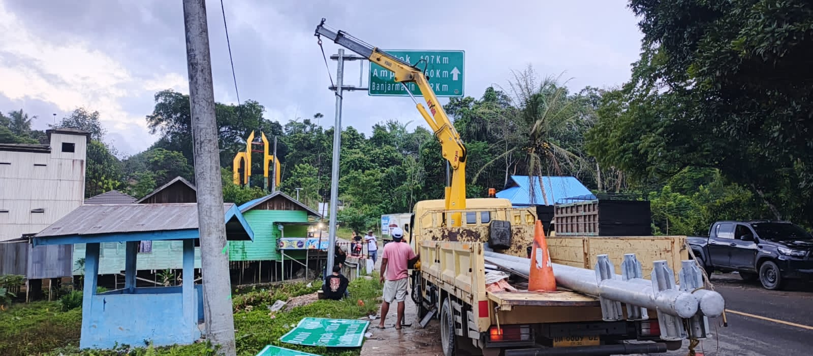Pengadaan dan Pemasangan Perlengkapan Jalan